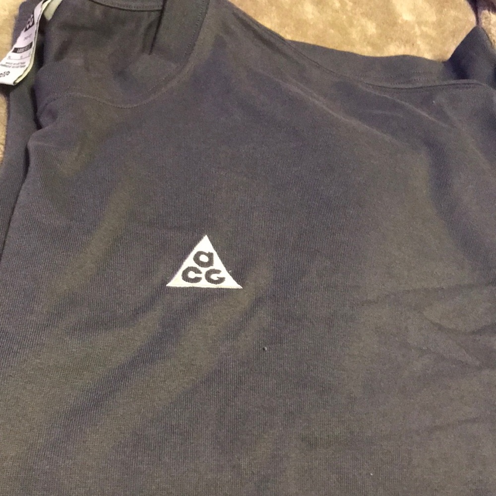 Nike ACG (lavender /grey) T-Shirt - Picture 6 of 6